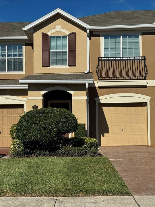 1233 Honey Blossom Dr in Orlando, FL - Building Photo