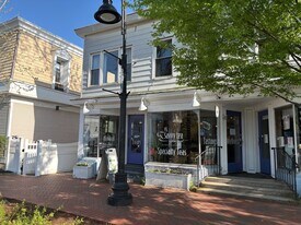 710 Boston Post Rd in Madison, CT - Building Photo