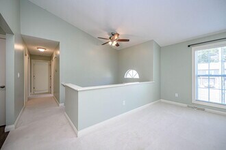 3704 Bethel St in Columbia, MO - Foto de edificio - Building Photo