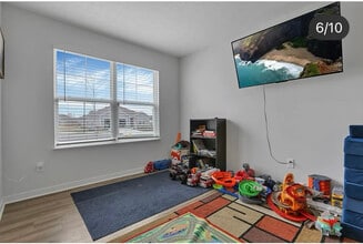 380 Trinity Wy E in Newark, OH - Foto de edificio - Building Photo