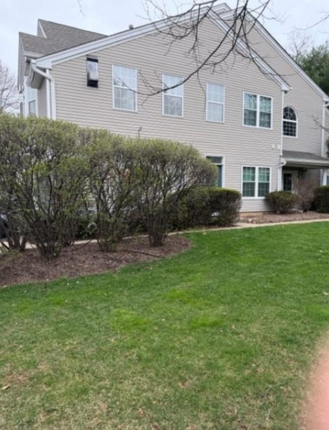 property at 2 Oak Knoll Ln