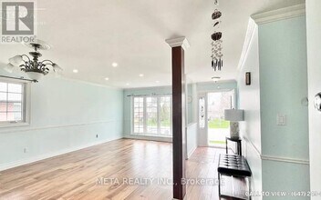 22 Garfield Crescent in Brampton, ON - Building Photo - Building Photo