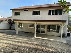 22353 Welby Way in Woodland Hills, CA - Building Photo - Building Photo