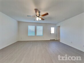 1624 Parlier St in McKinney, TX - Foto de edificio - Building Photo