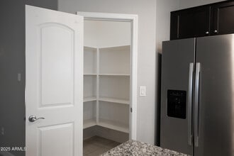 2150 W Alameda Rd in Phoenix, AZ - Building Photo - Building Photo