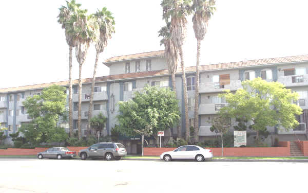 The Victoria Apartments in Los Angeles, CA - Building Photo - Building Photo