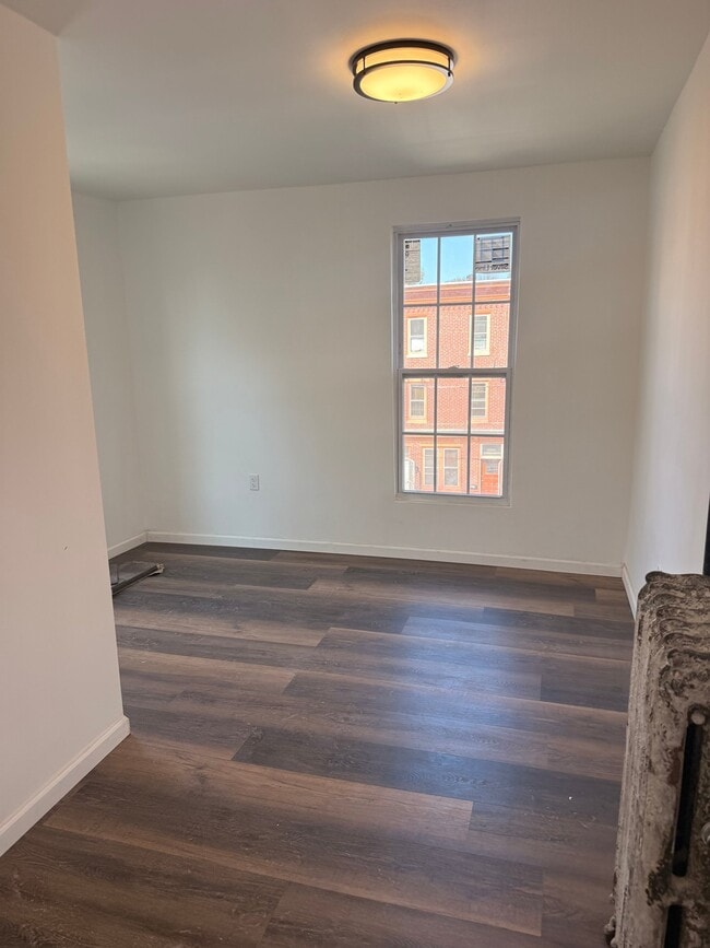 2023 Derry St, Unit Apt 2