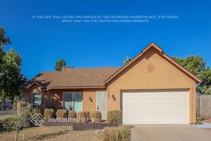 7060 W Turquoise Ave in Peoria, AZ - Building Photo