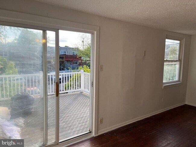 property at 3406 Ashfield Ln