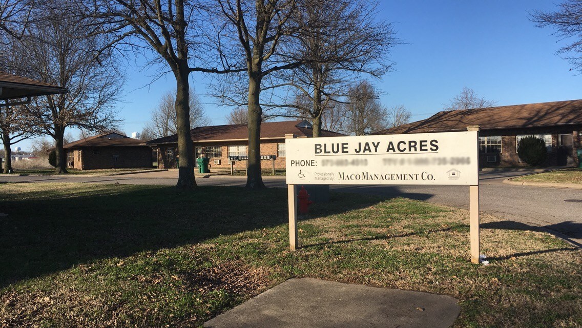 Blue Jay Acres in Charleston, MO - Building Photo