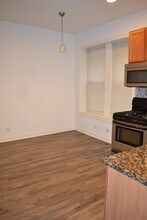 1712 N Washtenaw Ave-Unit -1F in Chicago, IL - Building Photo - Building Photo