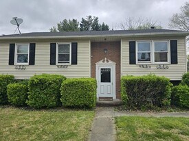 7036 Sollers Point Road in Dundalk, MD - Building Photo