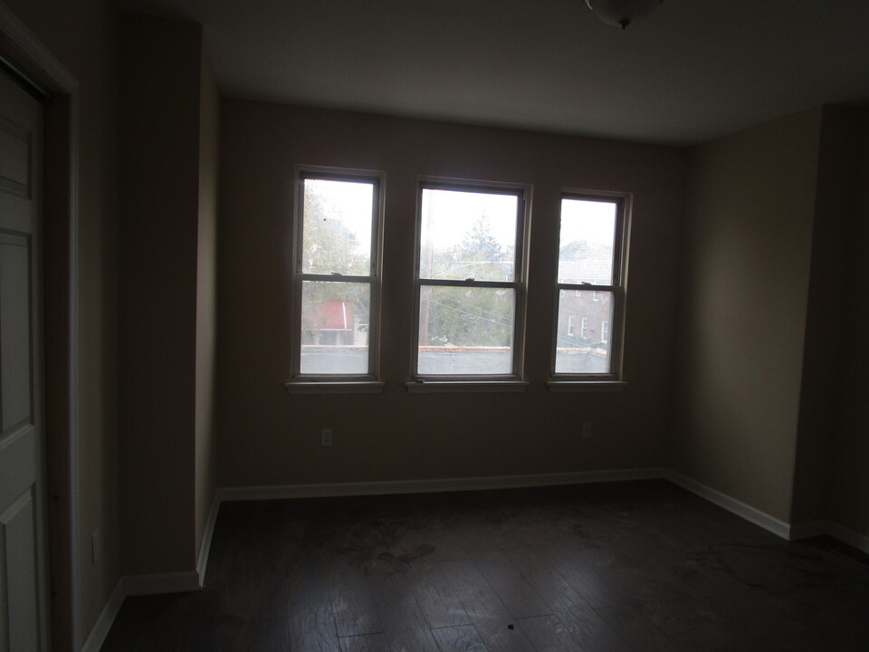 6200 Magnolia St in Philadelphia, PA - Building Photo