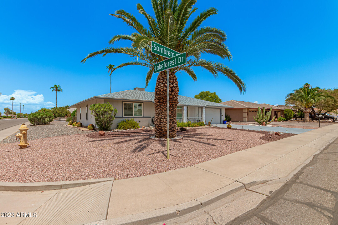 10146 N Sombrero Cir in Sun City, AZ - Building Photo