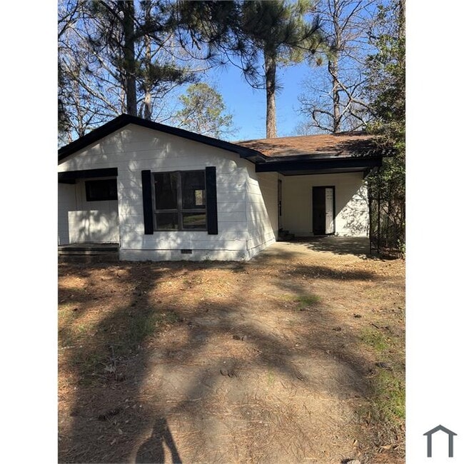 1558 Maria Dr in Jackson, MS - Building Photo - Building Photo