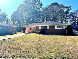 2257 Collins Dr in East Point, GA - Building Photo