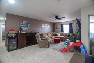 574 Bitterwood Ct in Kissimmee, FL - Building Photo - Building Photo
