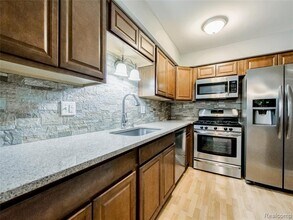 34763 Maple Ln Dr in Sterling Heights, MI - Building Photo - Building Photo