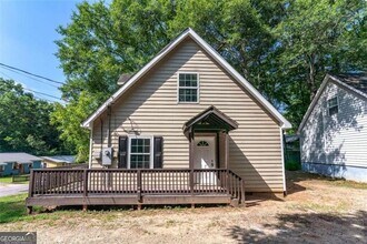 110 Simmons St in Athens, GA - Building Photo - Building Photo