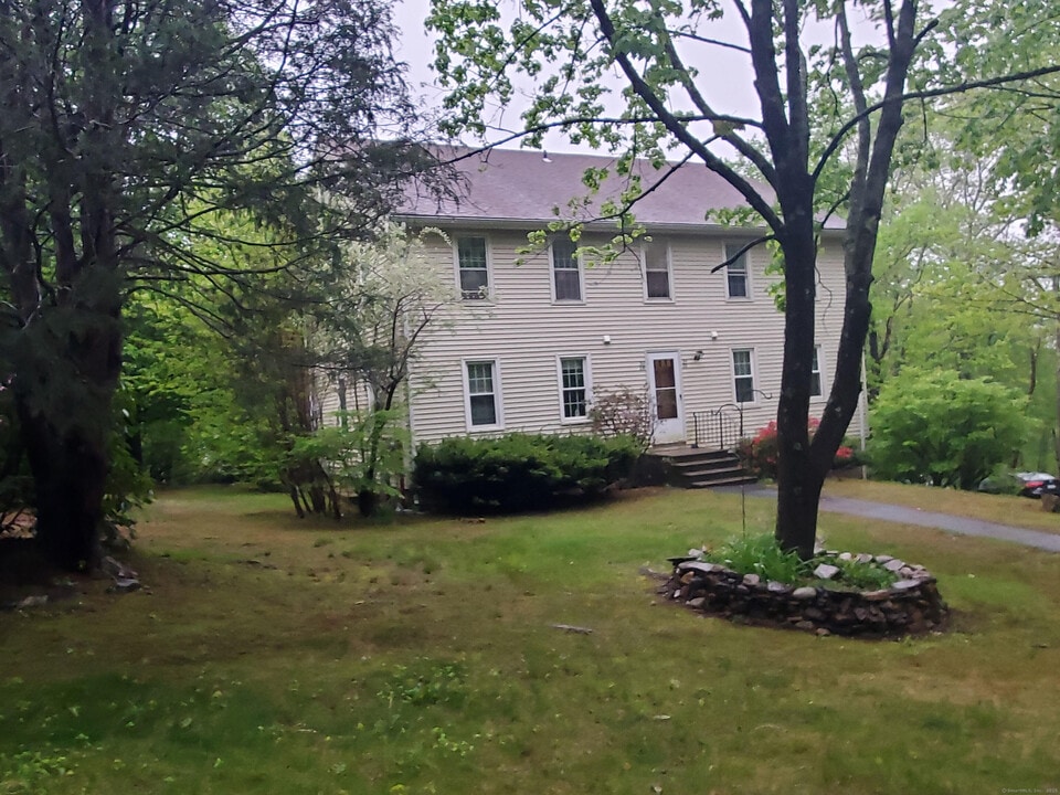 63 Schofield Rd in Willington, CT - Building Photo