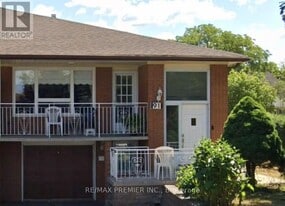 91 Rainbow Dr in Vaughan, ON - Building Photo