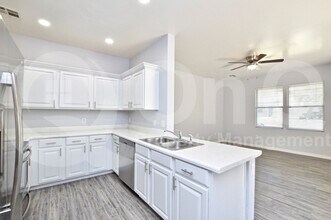 1543 S Longspur Ln in Gilbert, AZ - Building Photo - Building Photo
