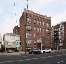 863 Avenue C in Bayonne, NJ - Foto de edificio - Building Photo