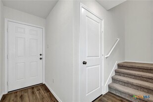 231 Gabbro Gdns in Maxwell, TX - Building Photo