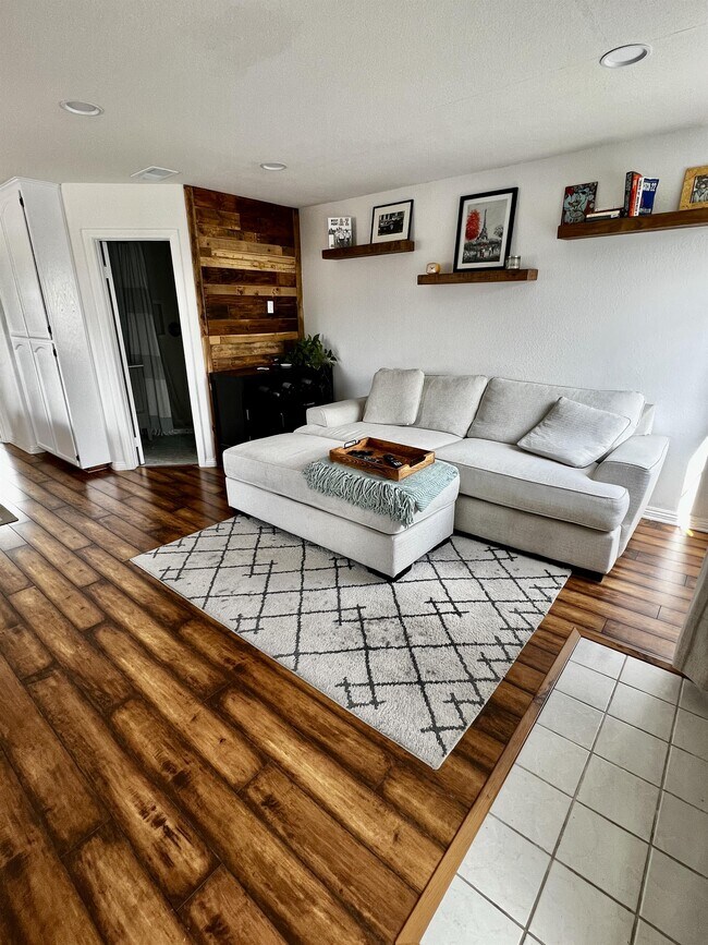 1009 Tourmaline St in San Diego, CA - Building Photo - Building Photo