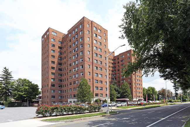 River Plaza in Harrisburg, PA - Building Photo - Building Photo