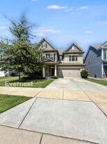 140 W Morehouse Ave in Mooresville, NC - Building Photo