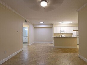 11490 Villa Grand-Unit -11490 Villa Grand #203 Fort Myers, FL 33913 in Ft. Myers, FL - Foto de edificio - Building Photo