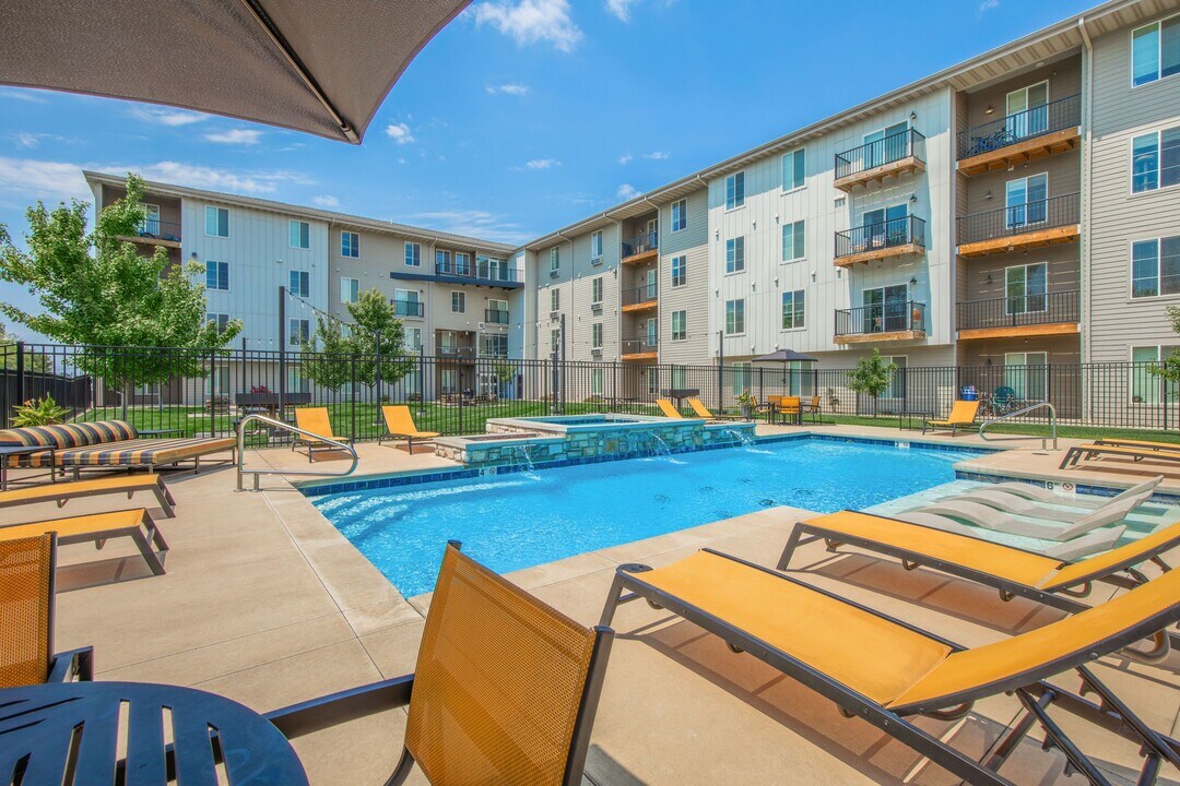 Trail's Bend Apartments in Springfield, MO - Foto de edificio