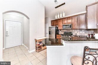 512 Sunset View Terrace SE in Leesburg, VA - Building Photo - Building Photo