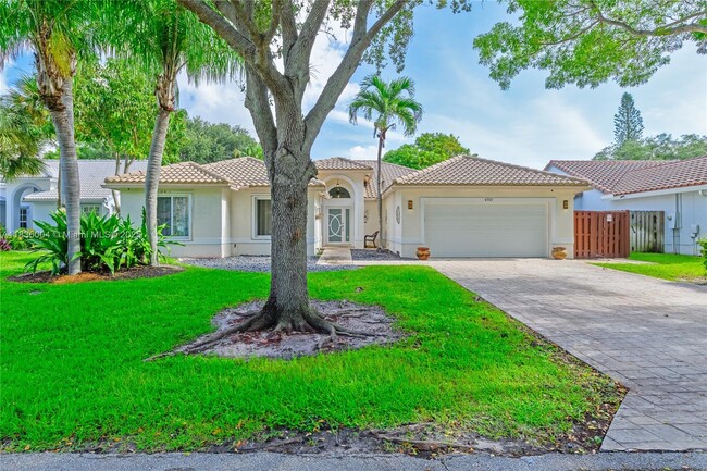 4755 Yellow Bird Farin in Pompano Beach, FL - Building Photo - Building Photo
