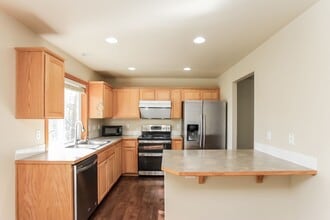 8504 130th St E in Puyallup, WA - Building Photo - Building Photo