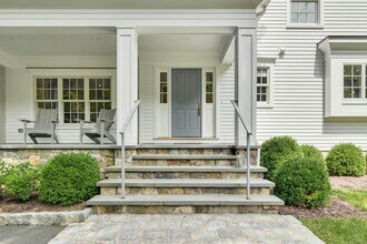 9 Lantern Ridge Rd in New Canaan, CT - Building Photo - Building Photo