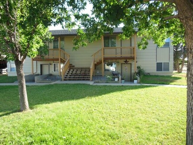 property at 582 E Spruce Dr