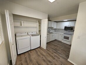 525 N 20th St, Unit 525 in Colorado Springs, CO - Foto de edificio - Building Photo