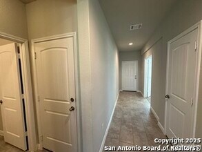 1621 Misty Elm St in San Antonio, TX - Building Photo - Building Photo