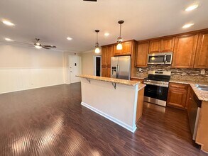 7835 Cowles Mountain Ct in San Diego, CA - Building Photo - Building Photo