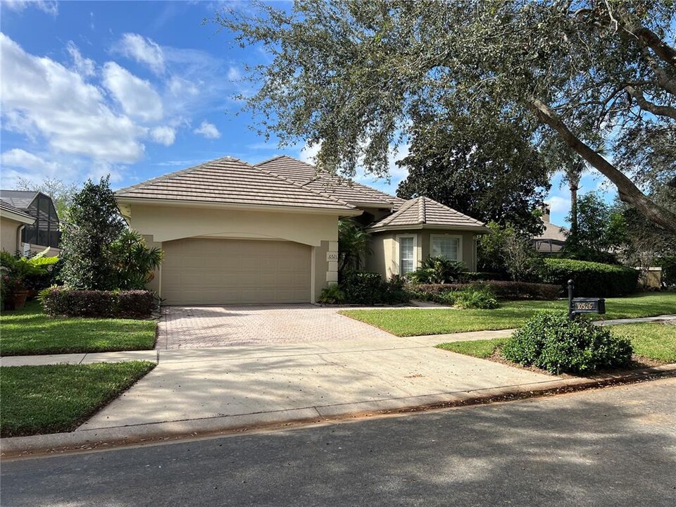 10526 Holly Crest Dr in Orlando, FL - Foto de edificio