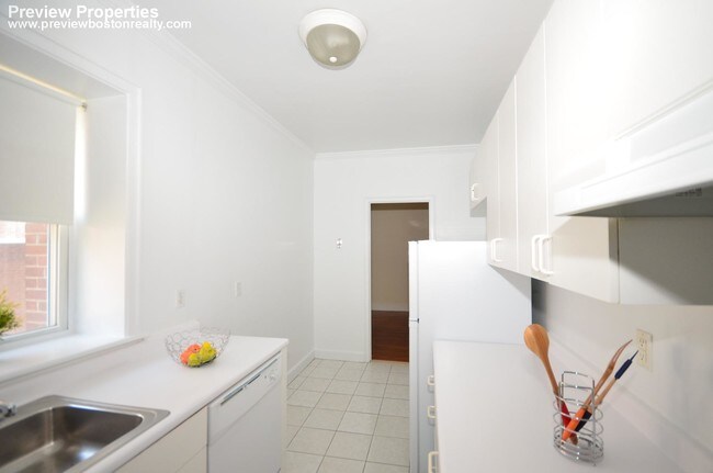 71 Kilsyth Rd-Unit -11 in Boston, MA - Building Photo - Building Photo