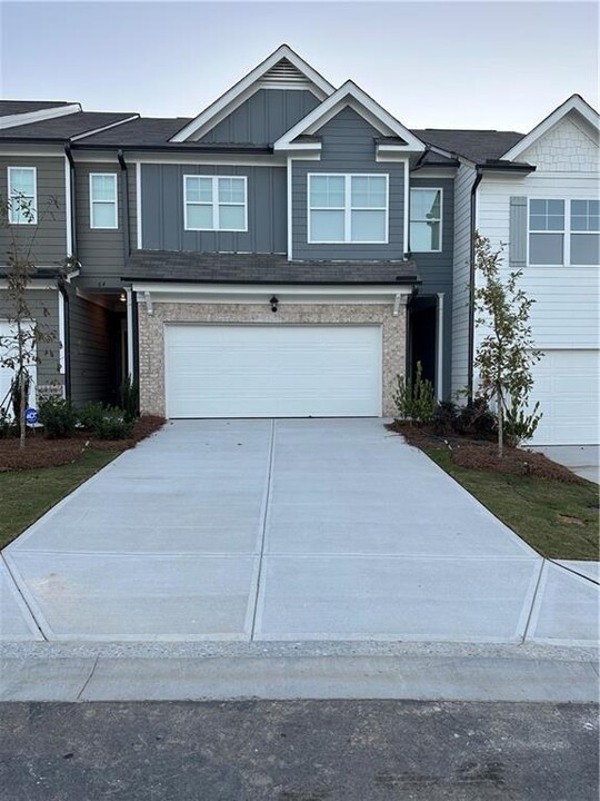 60 Hughes Pl Dr in Dawsonville, GA - Building Photo