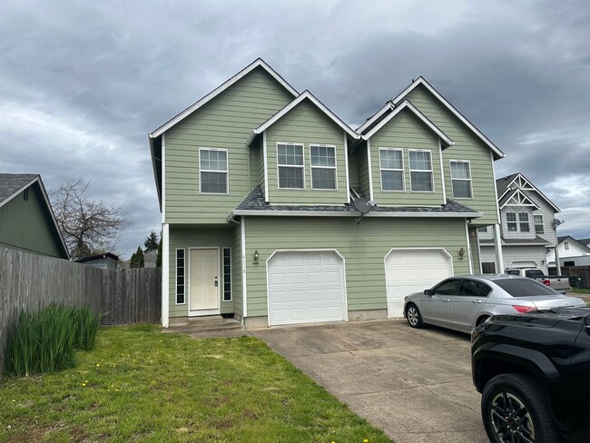 property at 4118 E St
