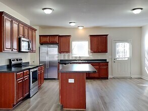 140 Abbey Rd in Lebanon, TN - Foto de edificio - Building Photo