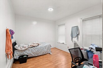 78 Hillside St, Unit 1 in Boston, MA - Foto de edificio - Building Photo