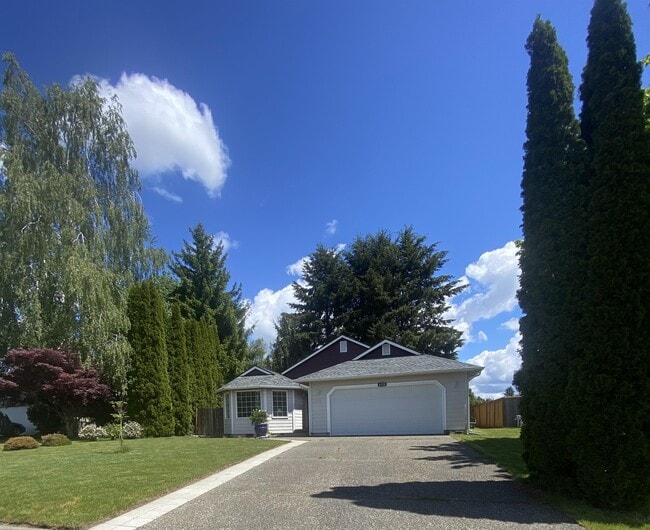 6128 Thornbury Ct SE in Lacey, WA - Building Photo - Building Photo
