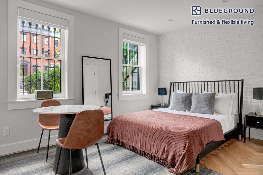 461 Massachusetts Ave in Boston, MA - Building Photo