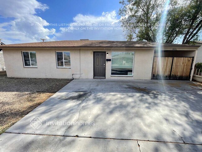 property at 3831 W Vernon Ave